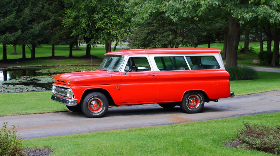 1966 Chevrolet Suburban 5th Gen - Image 2 of 12
