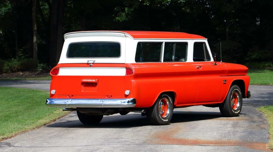 1966 Chevrolet Suburban 5th Gen - Image 3 of 12