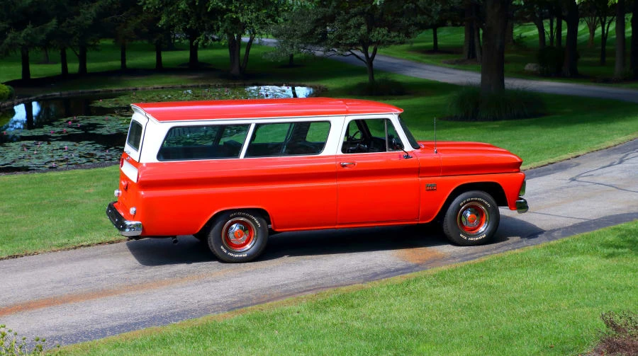 1966 Chevrolet Suburban 5th Gen - Image 8 of 12