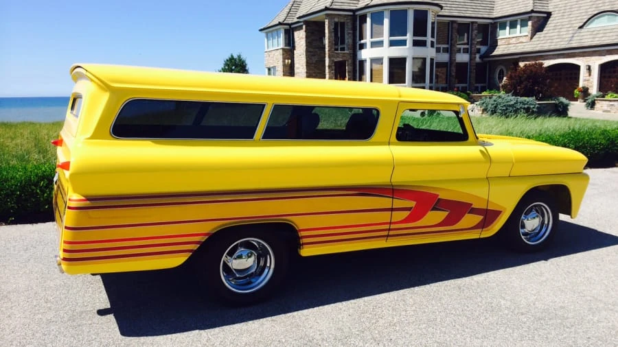 1966 Chevrolet Suburban 5th Gen - Image 2 of 9