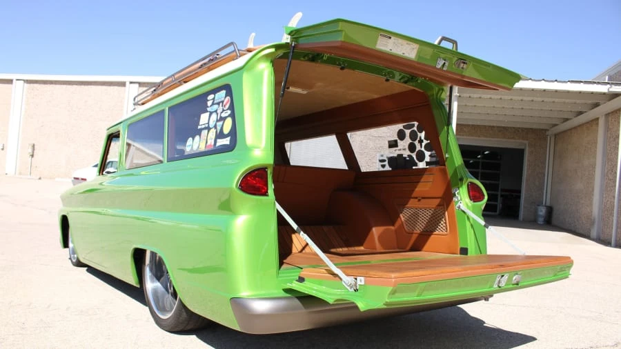 1966 Chevrolet Suburban 5th Gen - Image 3 of 7