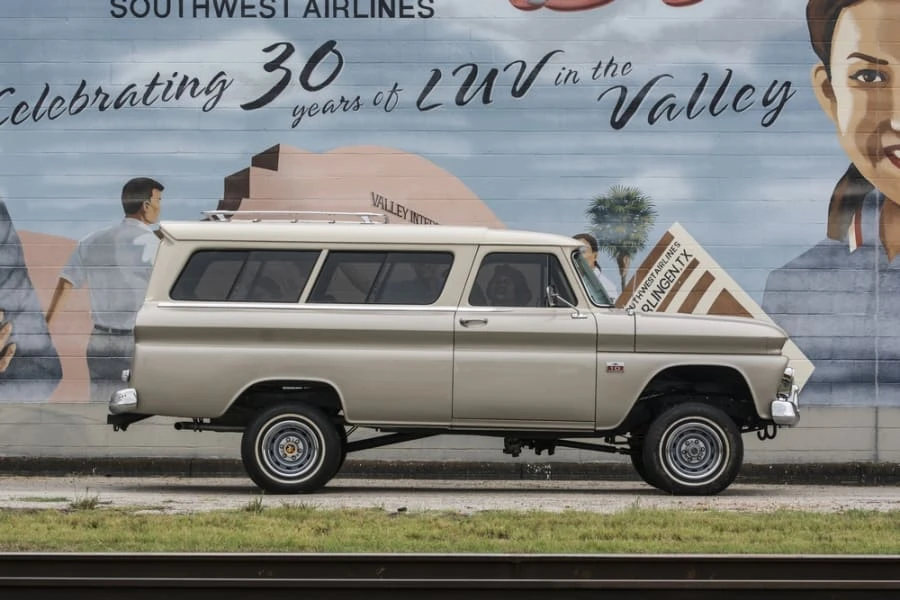 1966 Chevrolet Suburban 5th Gen - Image 2 of 12