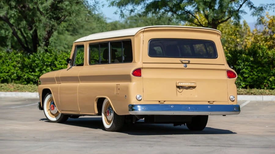 1966 Chevrolet Suburban 5th Gen - Image 3 of 20