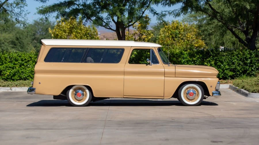 1966 Chevrolet Suburban 5th Gen - Image 8 of 20