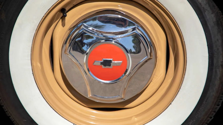 1966 Chevrolet Suburban 5th Gen - Image 11 of 20