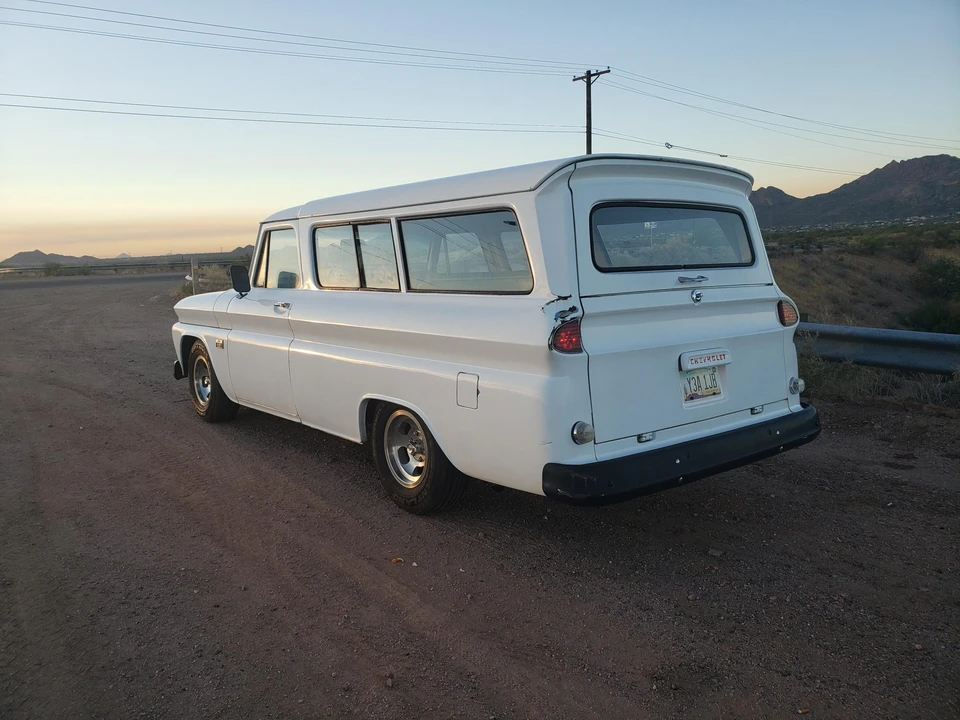 1966 Chevrolet Suburban 5th Gen - Image 25 of 31