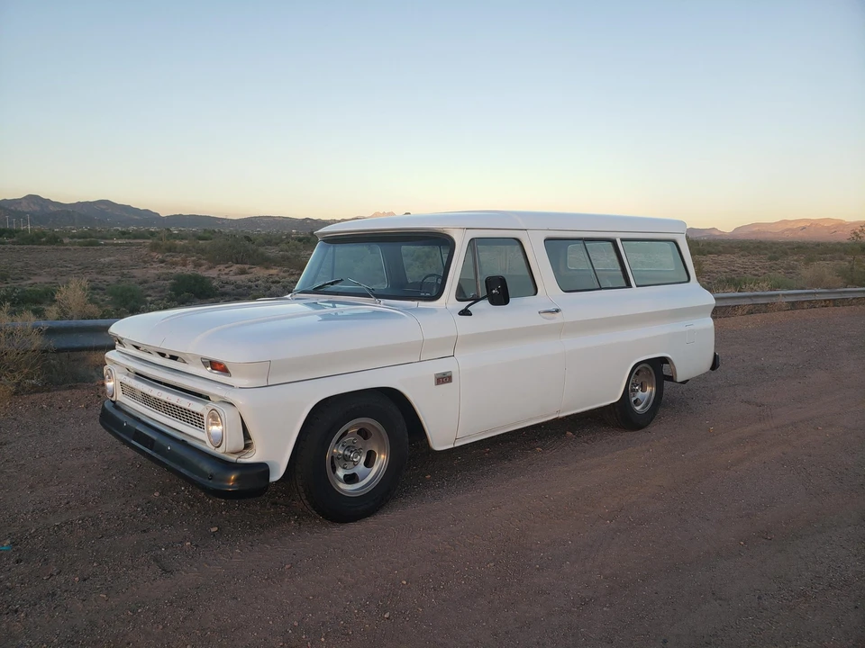 1966 Chevrolet Suburban 5th Gen - Image 8 of 31