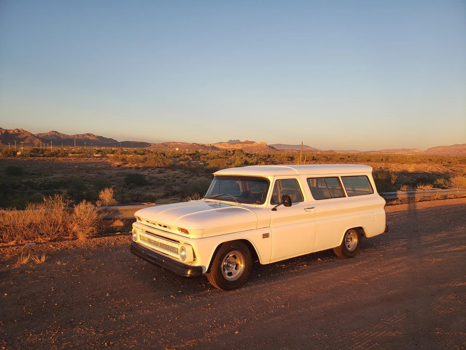1966 Chevrolet Suburban 5th Gen - Image 11 of 31