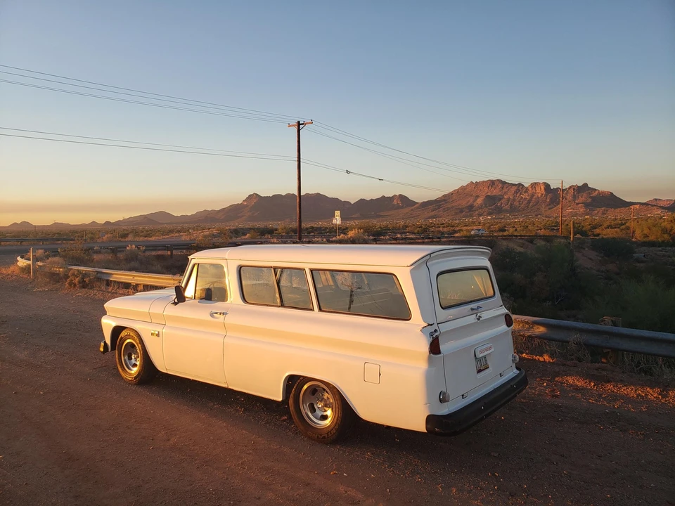 1966 Chevrolet Suburban 5th Gen - Image 26 of 31