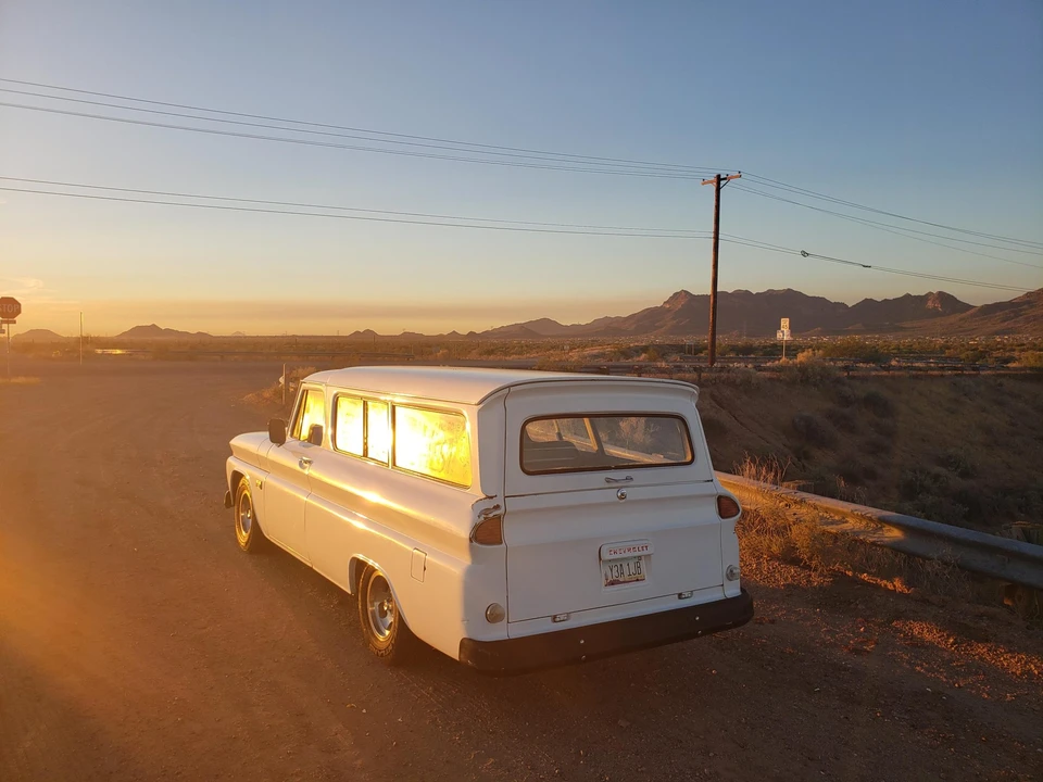 1966 Chevrolet Suburban 5th Gen - Image 27 of 31