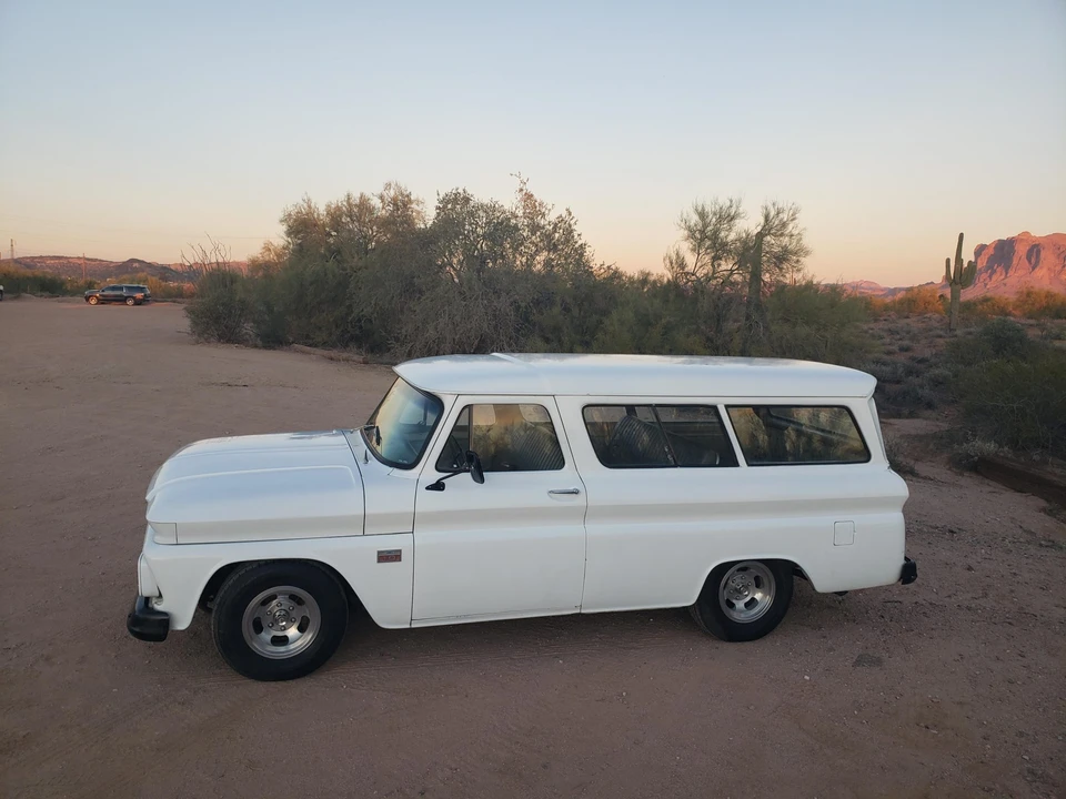 1966 Chevrolet Suburban 5th Gen - Image 16 of 31