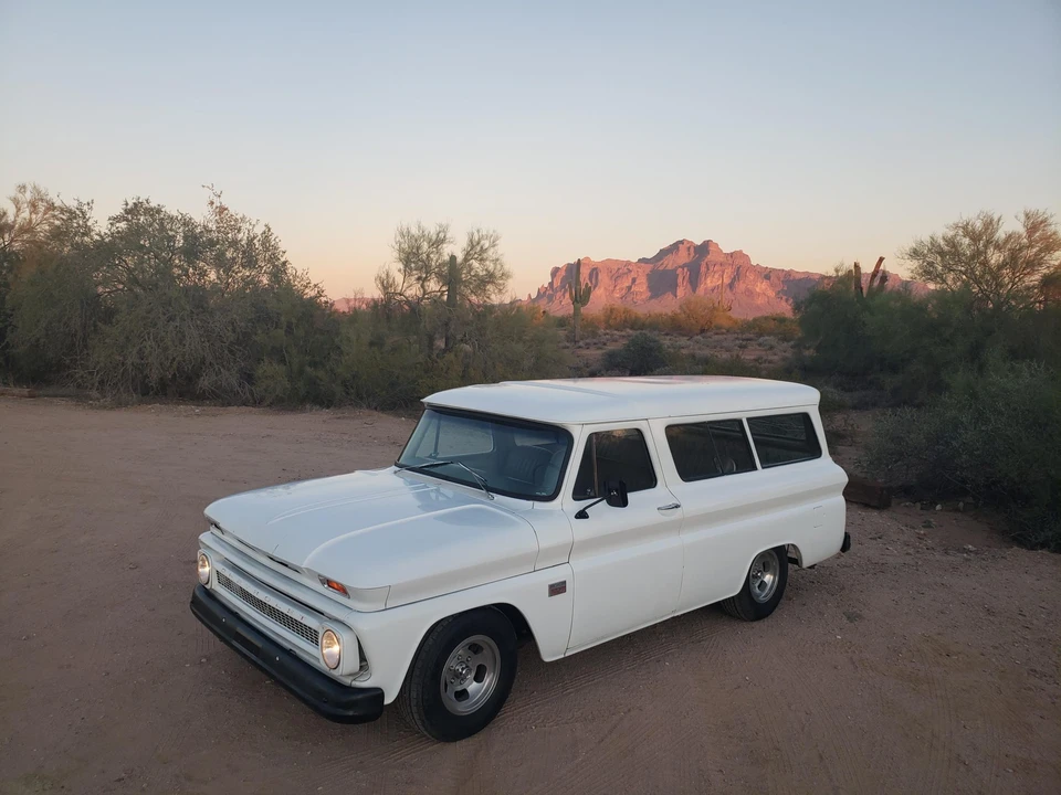 1966 Chevrolet Suburban 5th Gen - Image 10 of 31