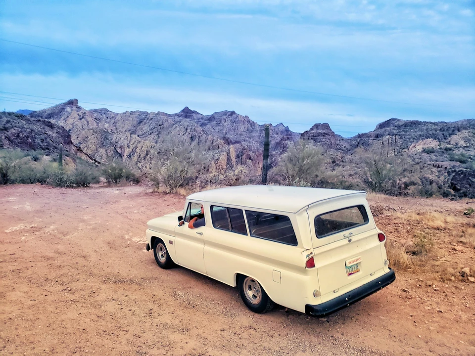 1966 Chevrolet Suburban 5th Gen - Image 24 of 31