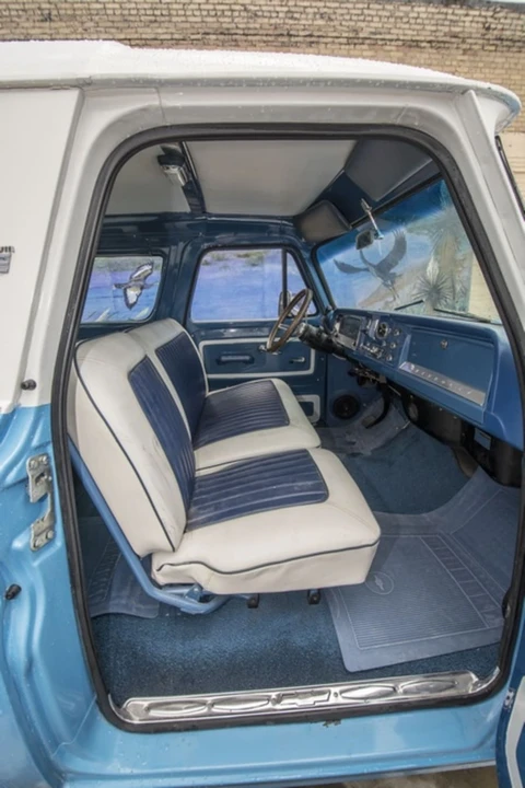 1966 Chevrolet Suburban 5th Gen - Image 5 of 10