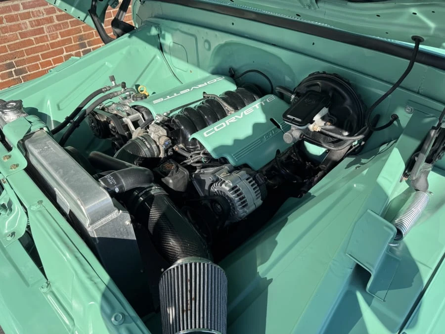 1966 Chevrolet Suburban 5th Gen - Image 10 of 11