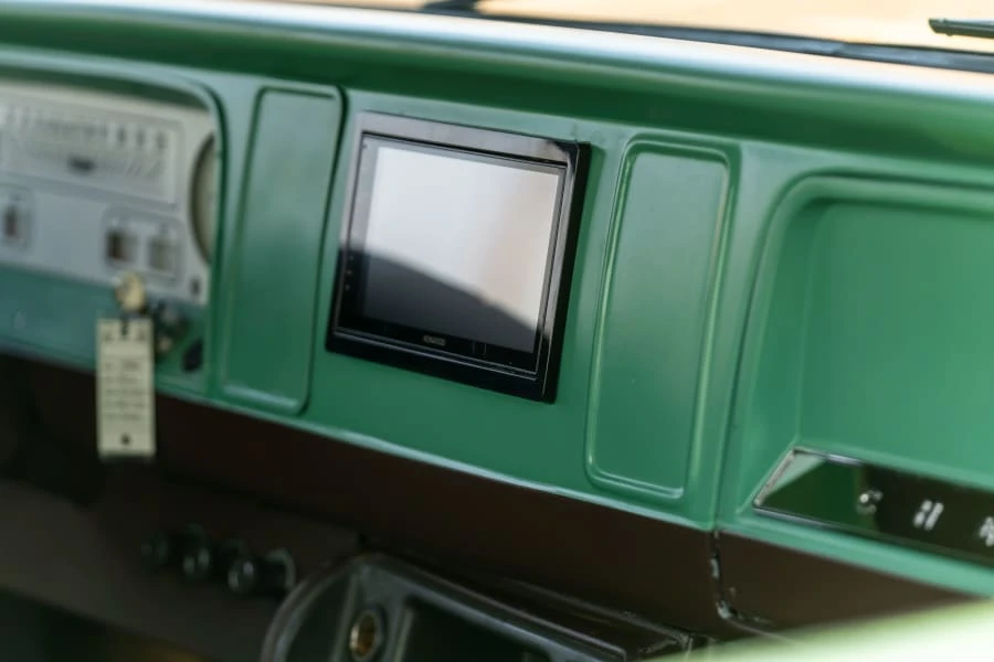 1966 Chevrolet Suburban 5th Gen - Image 19 of 26