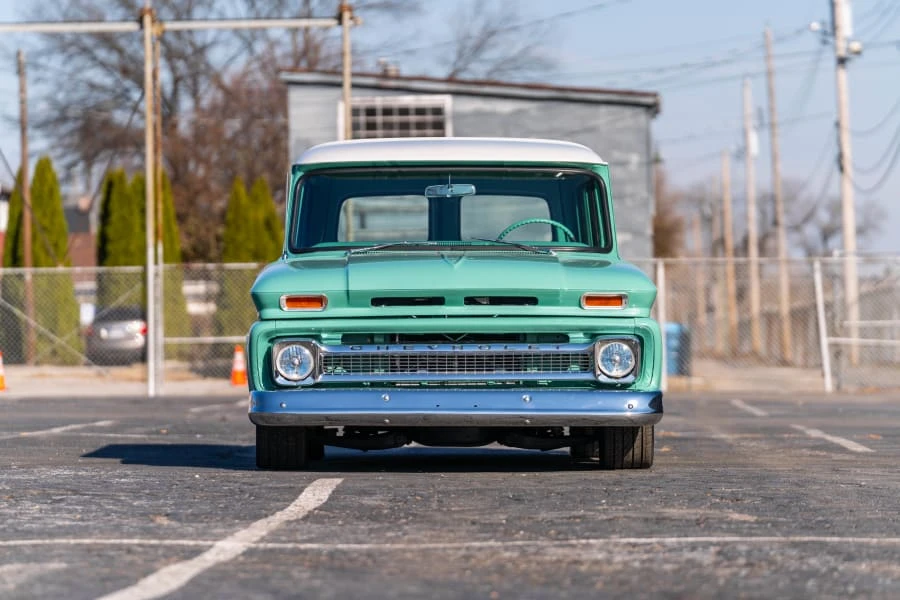 1966 Chevrolet Suburban 5th Gen - Image 4 of 26