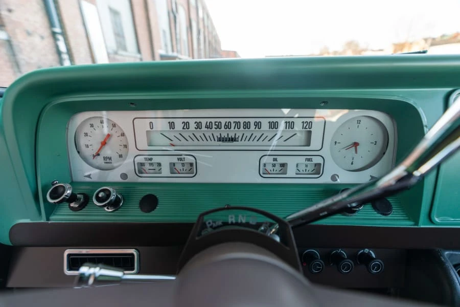 1966 Chevrolet Suburban 5th Gen - Image 16 of 26