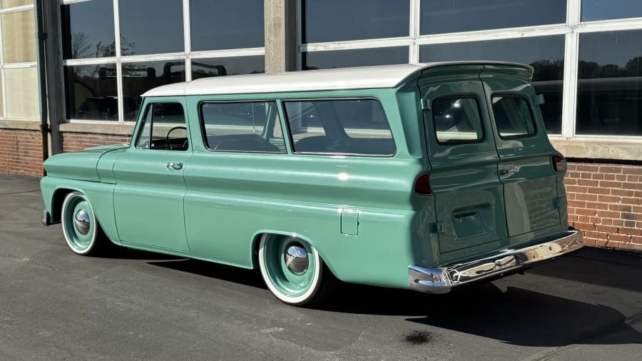 1966 Chevrolet Suburban 5th Gen - Image 3 of 11