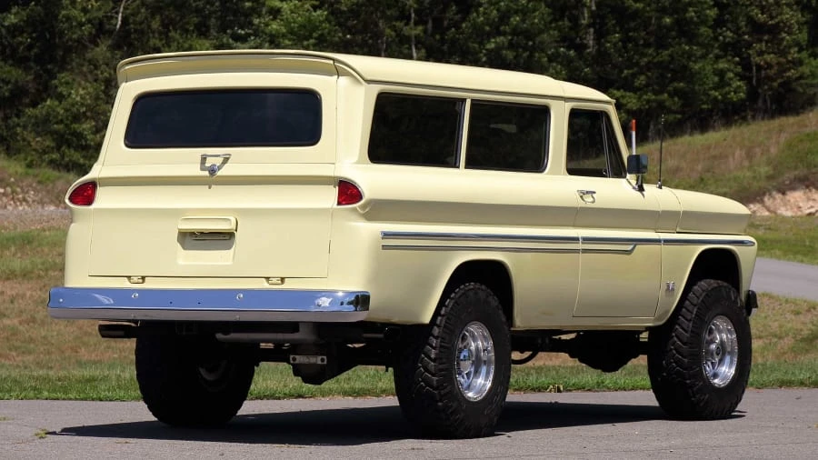 1966 Chevrolet Suburban 5th Gen - Image 3 of 25