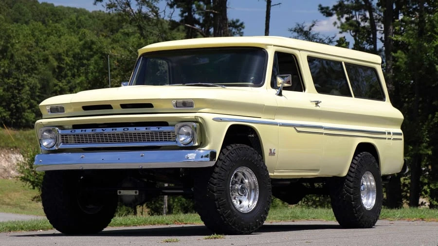 1966 Chevrolet Suburban 5th Gen - Image 18 of 25
