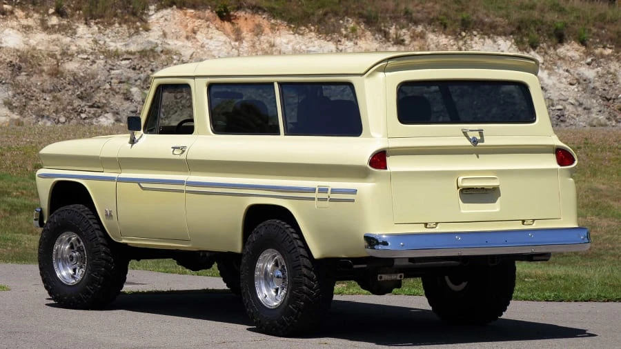 1966 Chevrolet Suburban 5th Gen - Image 23 of 25