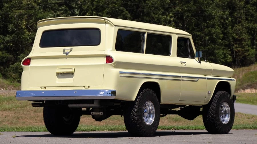 1966 Chevrolet Suburban 5th Gen - Image 24 of 25