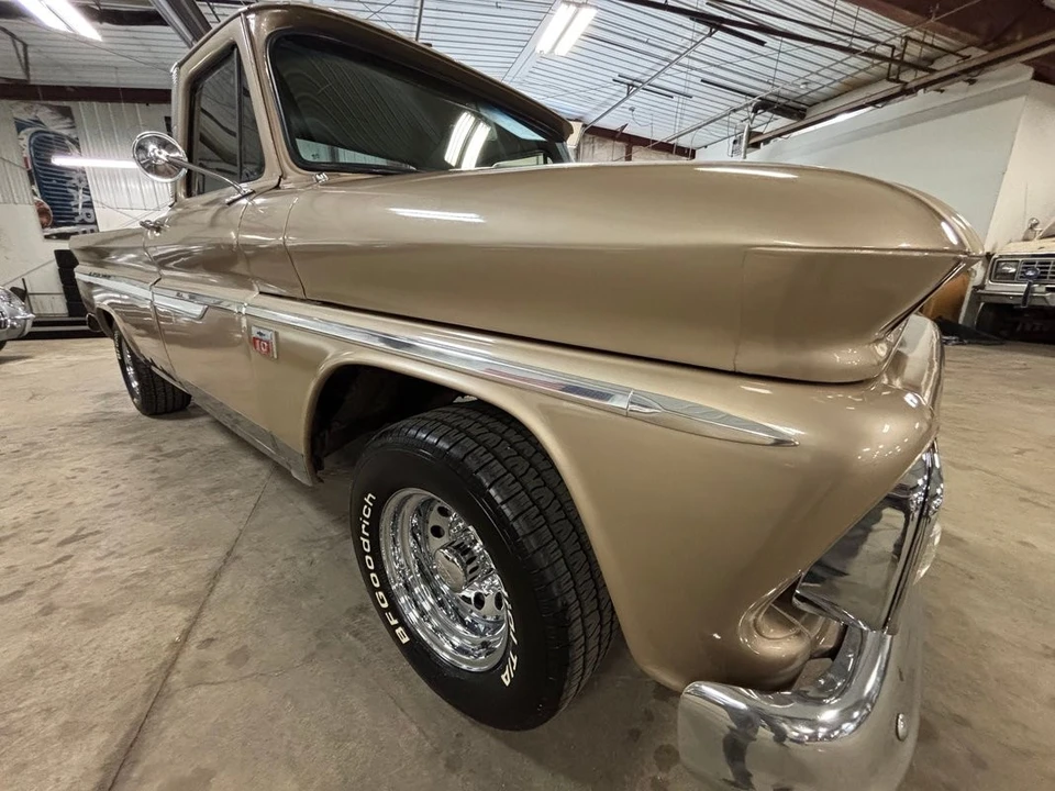 1966 Chevrolet - Image 13 of 31