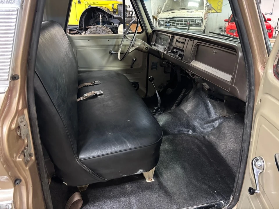 1966 Chevrolet - Image 24 of 31