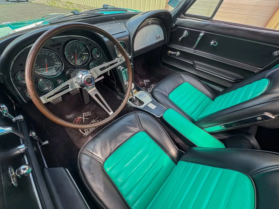 1966 Chevrolet Corvette C2 - Image 11 of 20