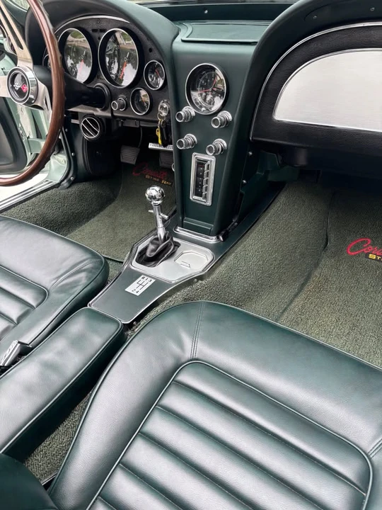 1966 Chevrolet Corvette C2 - Image 11 of 17