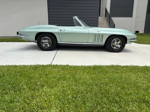1966 Chevrolet Corvette C2 - Image 3 of 17