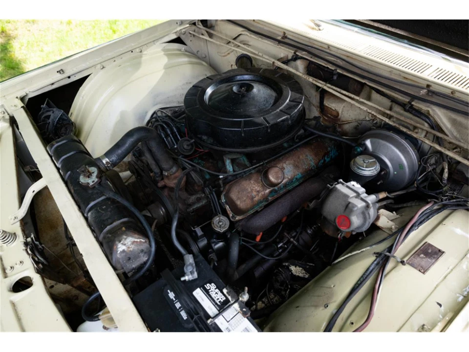 1966 Chrysler Newport - Image 25 of 31