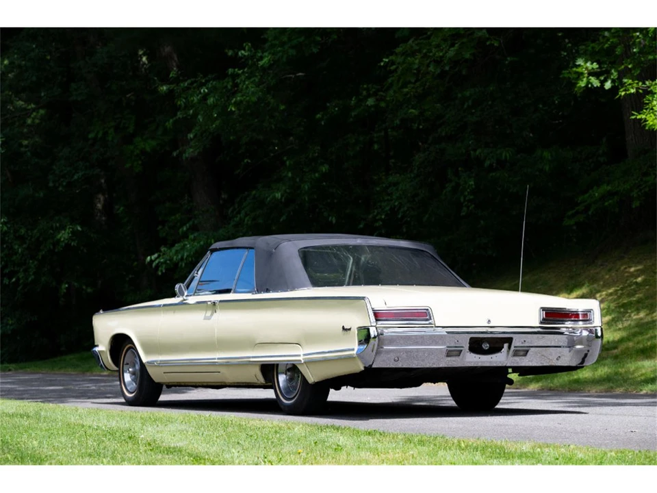 1966 Chrysler New Yorker - Image 8 of 31
