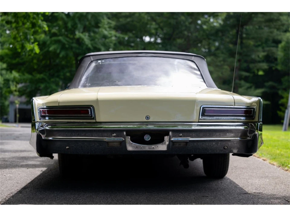 1966 Chrysler New Yorker - Image 5 of 31