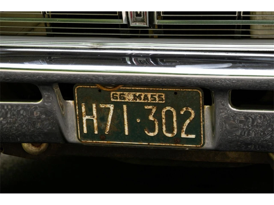 1966 Chrysler New Yorker - Image 15 of 31
