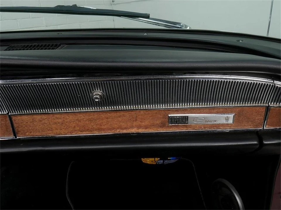 1966 Chrysler Imperial 2nd Gen - Image 26 of 31