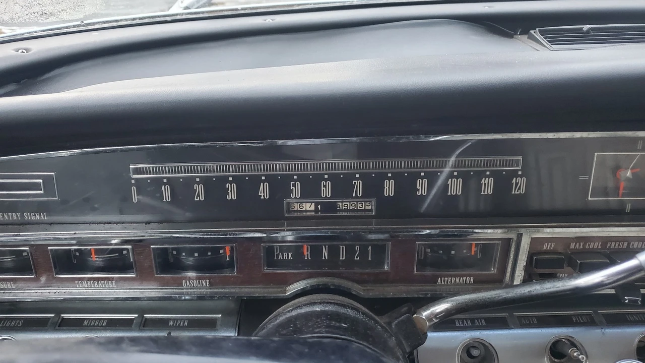 1966 Chrysler Imperial 2nd Gen - Image 24 of 31