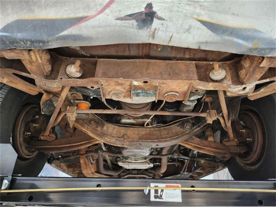 1966 Chrysler Imperial 2nd Gen - Image 18 of 19