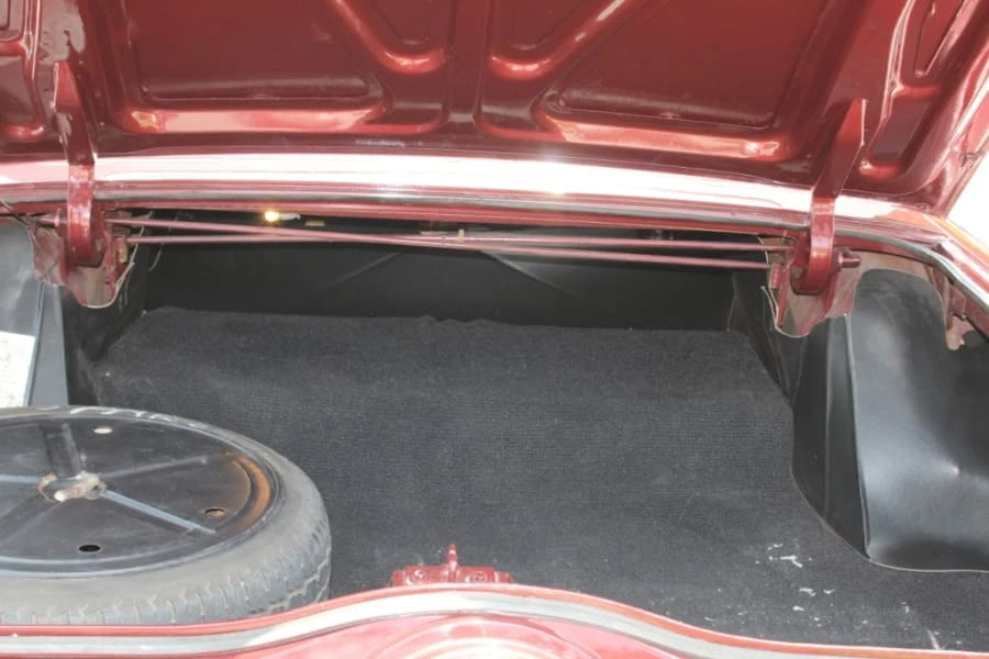 1966 Chrysler Imperial 2nd Gen - Image 6 of 12