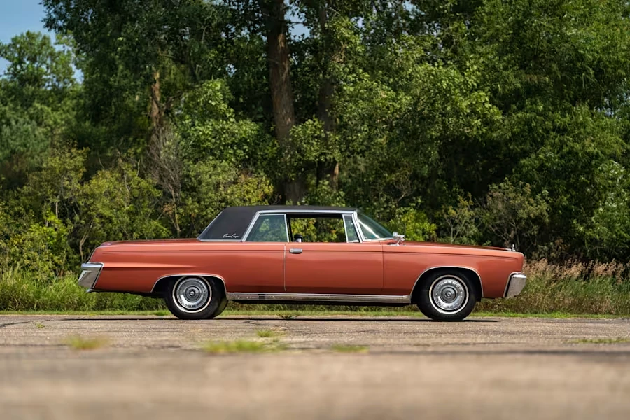 1966 Chrysler Imperial 2nd Gen - Image 2 of 29