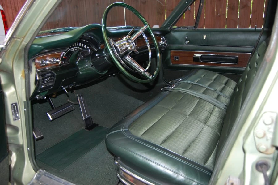 1966 Chrysler New Yorker - Image 3 of 8