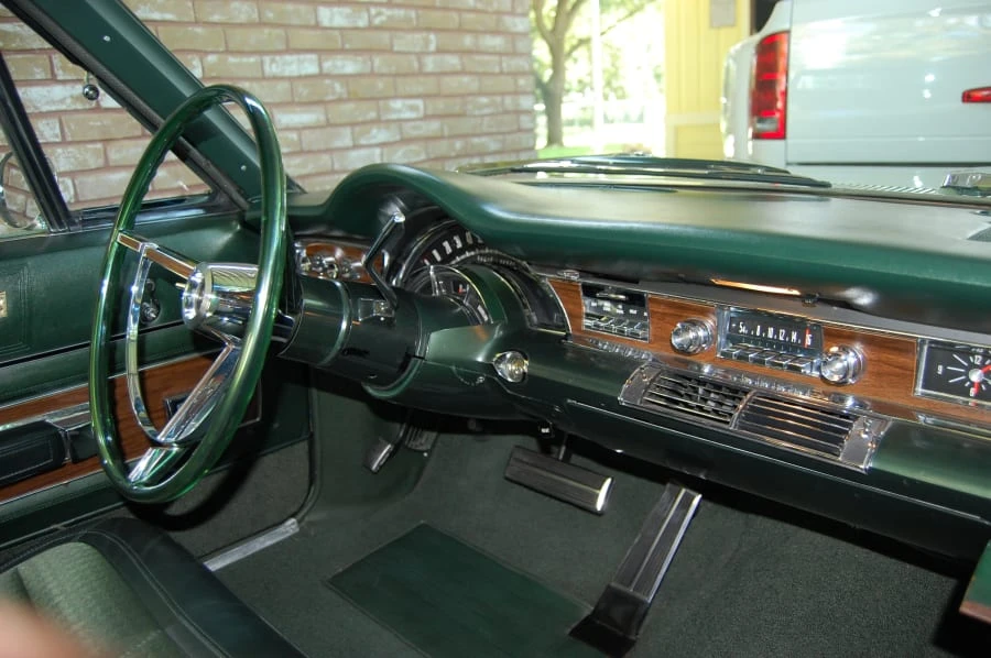 1966 Chrysler New Yorker - Image 4 of 8