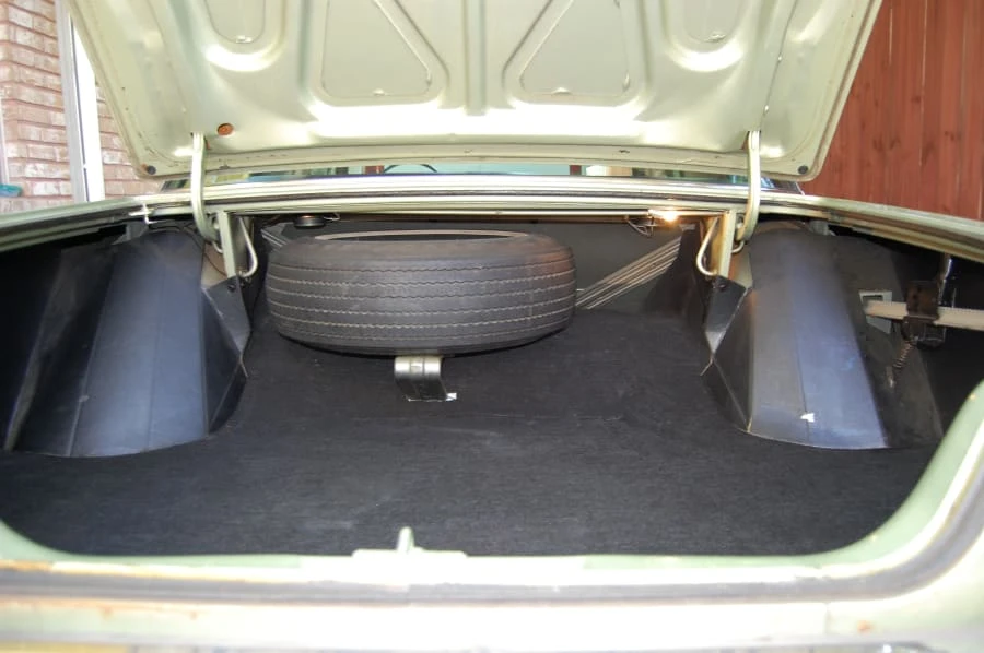 1966 Chrysler New Yorker - Image 5 of 8