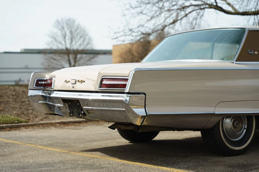 1966 Chrysler New Yorker - Image 23 of 31