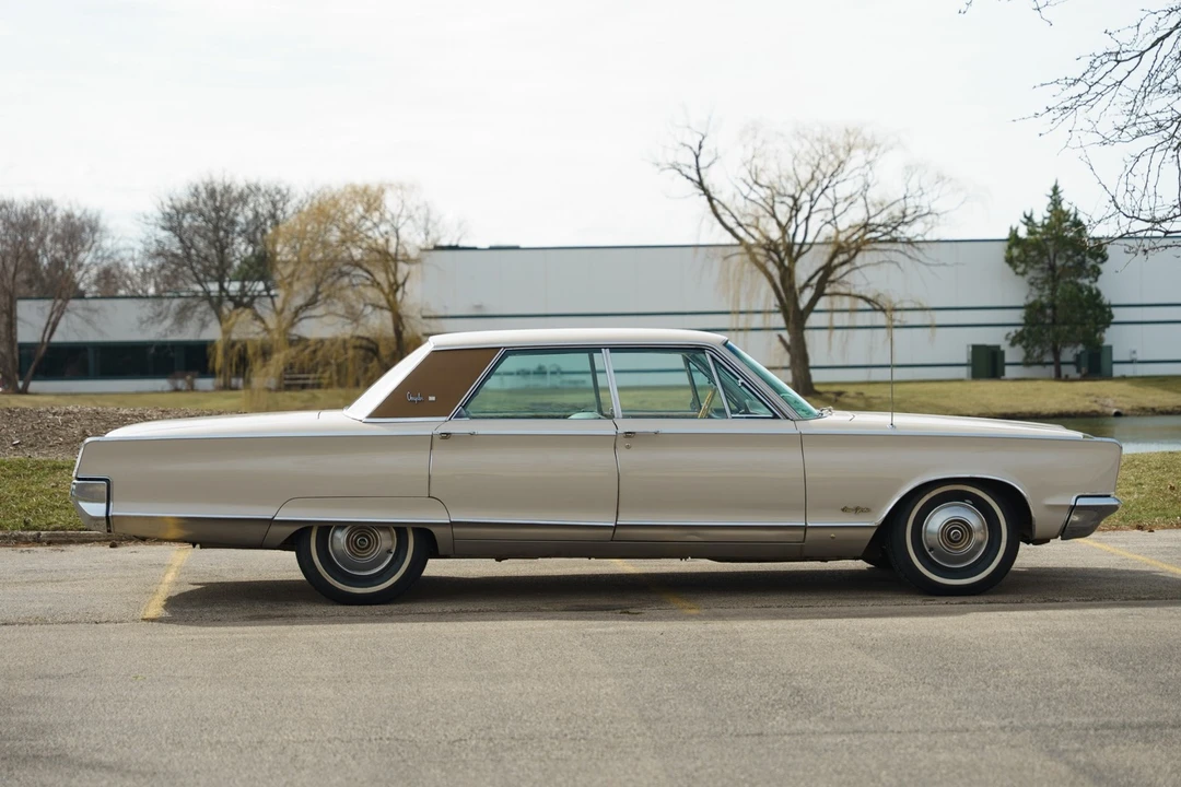 1966 Chrysler New Yorker - Image 18 of 31