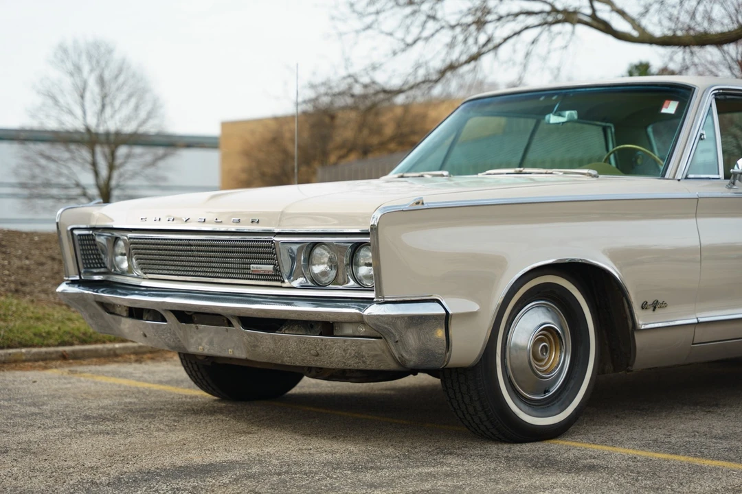 1966 Chrysler New Yorker - Image 7 of 31