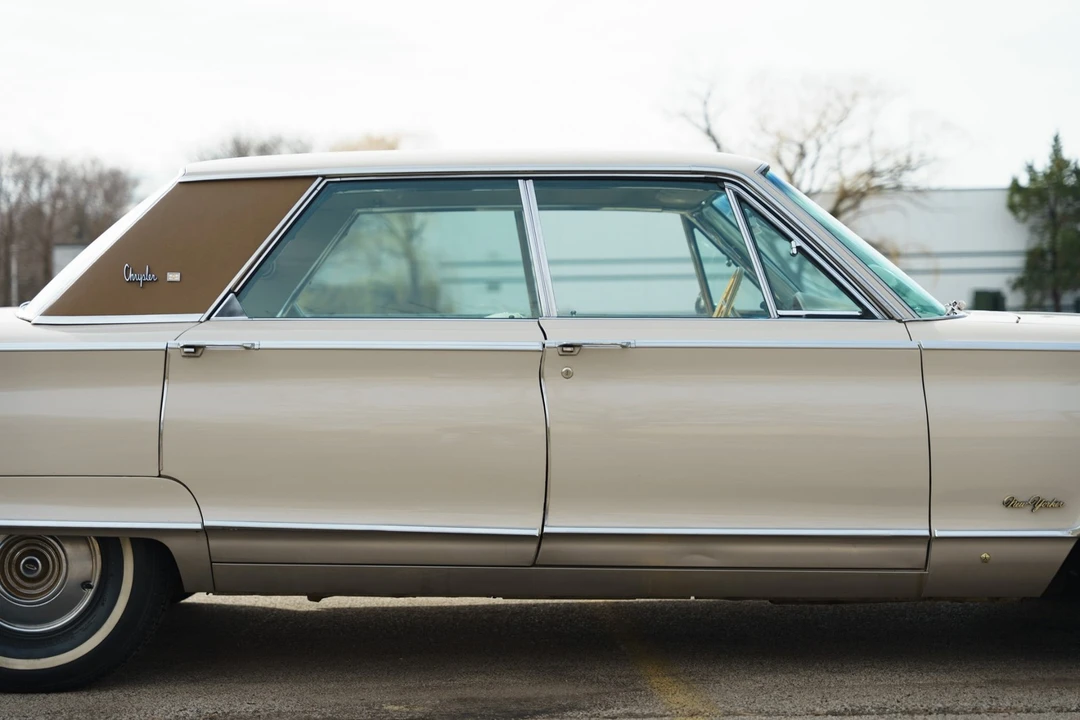 1966 Chrysler New Yorker - Image 20 of 31