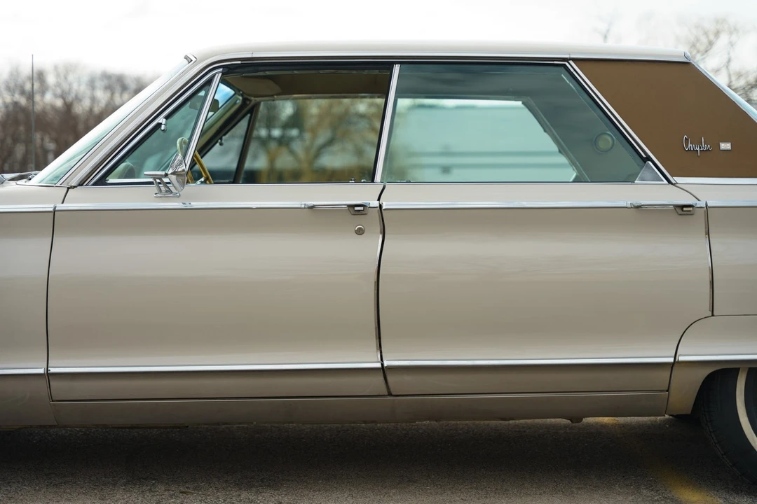 1966 Chrysler New Yorker - Image 4 of 31