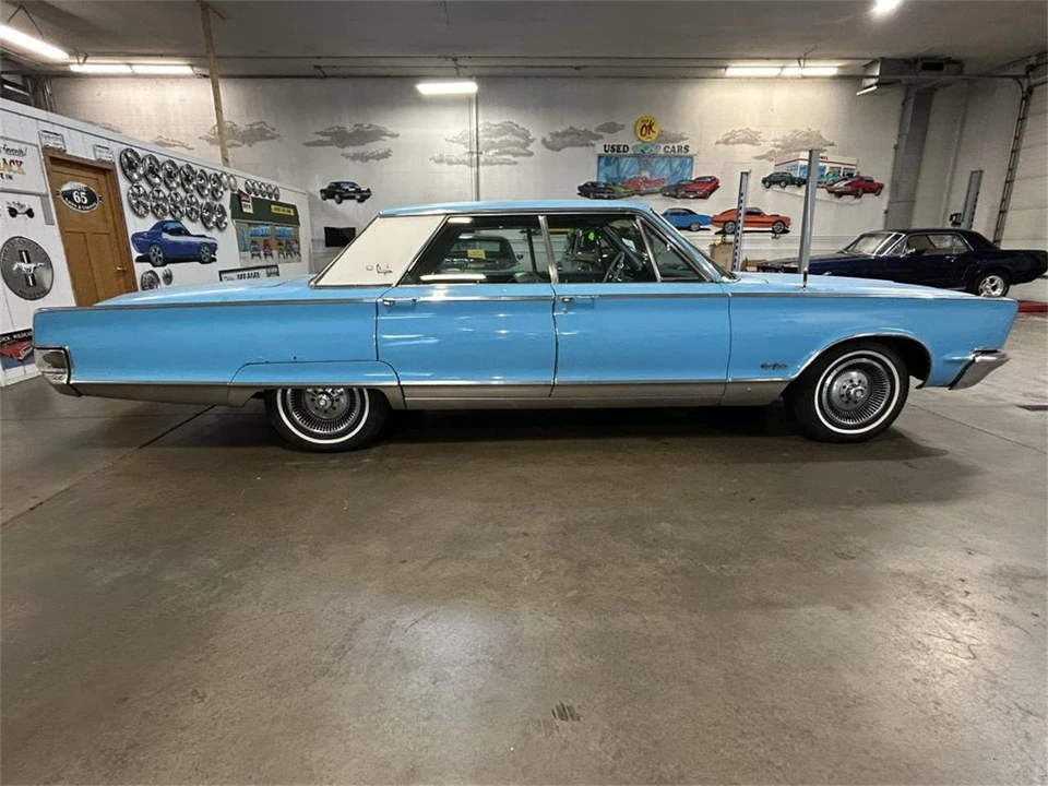 1966 Chrysler New Yorker - Image 4 of 31